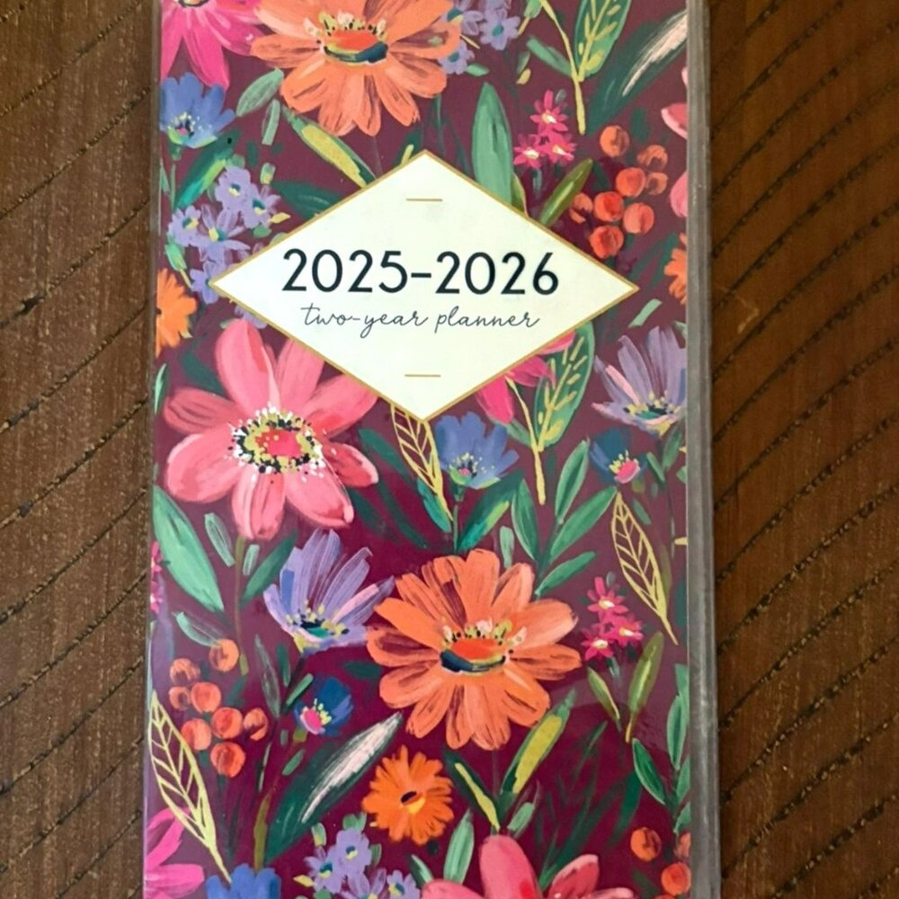2025-2026 Floral Pocket Planner 2-Year Monthly Calendar w/ Plastic Cover